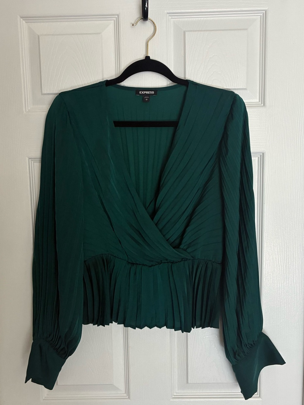 Express Emerald Green Pleated Long-Sleeve Blouse